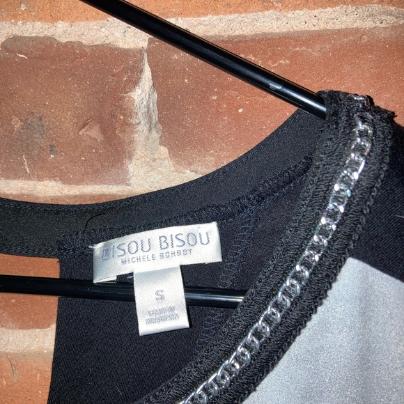 BISOU BISOU Women’s Black and White Blouse - Picture 3 of 3